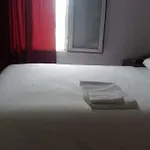 Bayrakli Otel