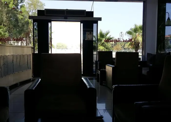Bayrakli Otel